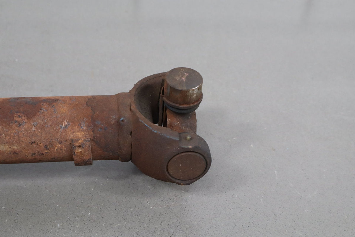 2001-07 Chevy Silverado 2500HD 4WD Front Drive Shaft Diesel Auto