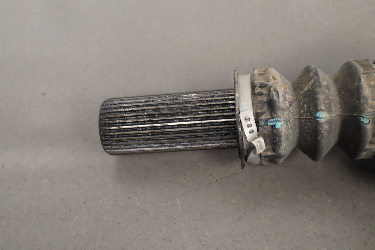 2001-07 Chevy Silverado 2500HD 4WD Front Drive Shaft Diesel Auto