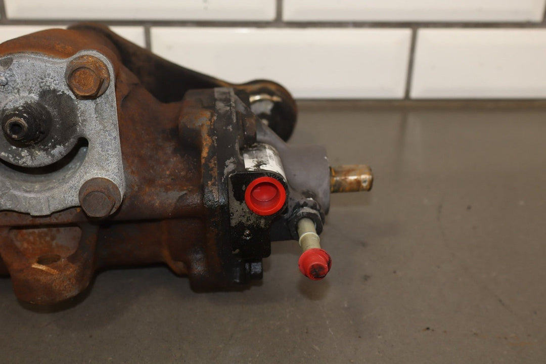2001 - 2002 Cadillac Escalade Steering Gear 88965541 OEM GMT800