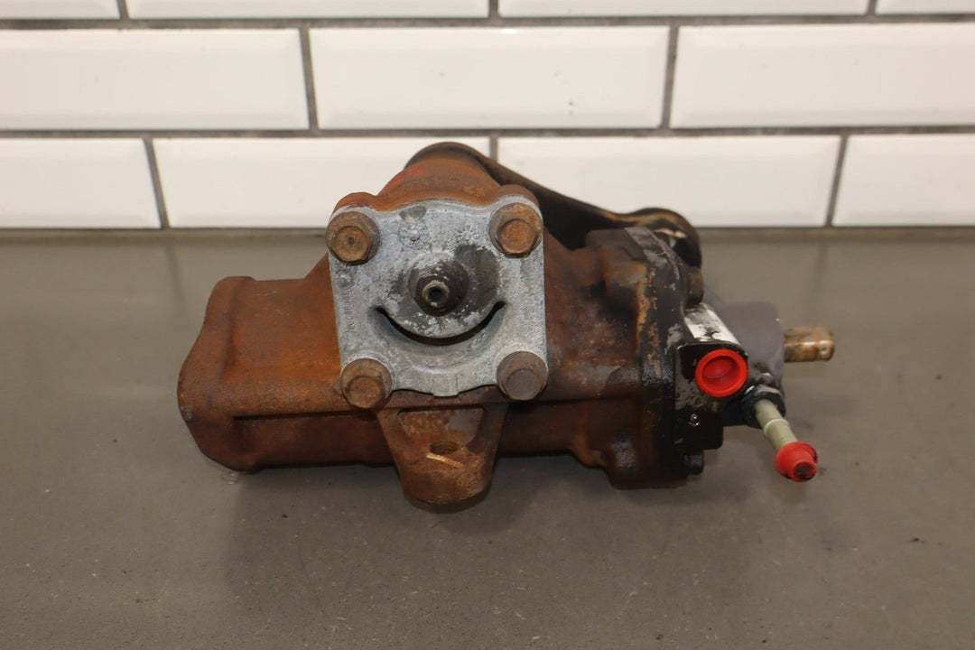 2001 - 2002 Cadillac Escalade Steering Gear 88965541 OEM GMT800