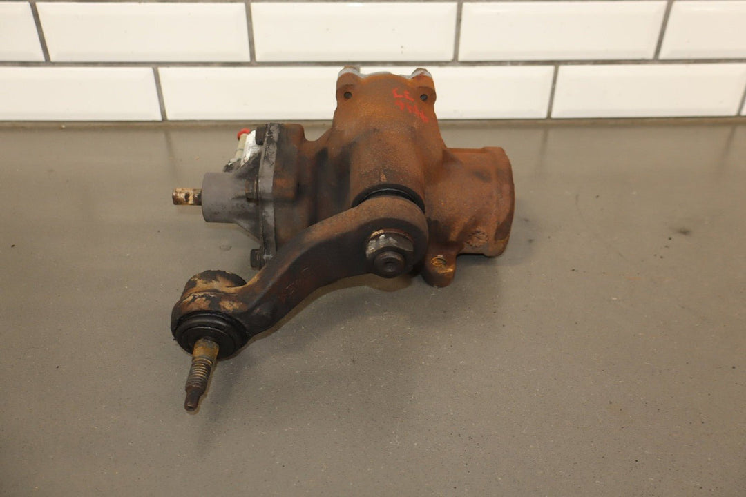 2001 - 2002 Cadillac Escalade Steering Gear 88965541 OEM GMT800
