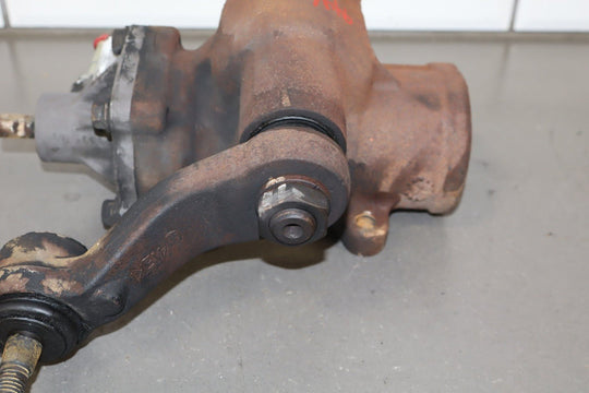 2001 - 2002 Cadillac Escalade Steering Gear 88965541 OEM GMT800