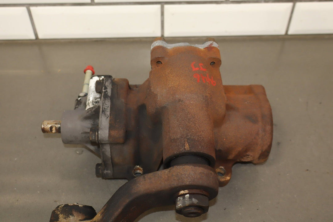2001 - 2002 Cadillac Escalade Steering Gear 88965541 OEM GMT800