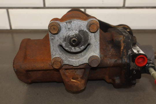 2001 - 2002 Cadillac Escalade Steering Gear 88965541 OEM GMT800