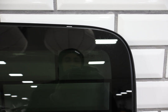 2001 - 2002 Chevrolet Silverado 2500 HD Extended Cab Right Rear Door Window OEM