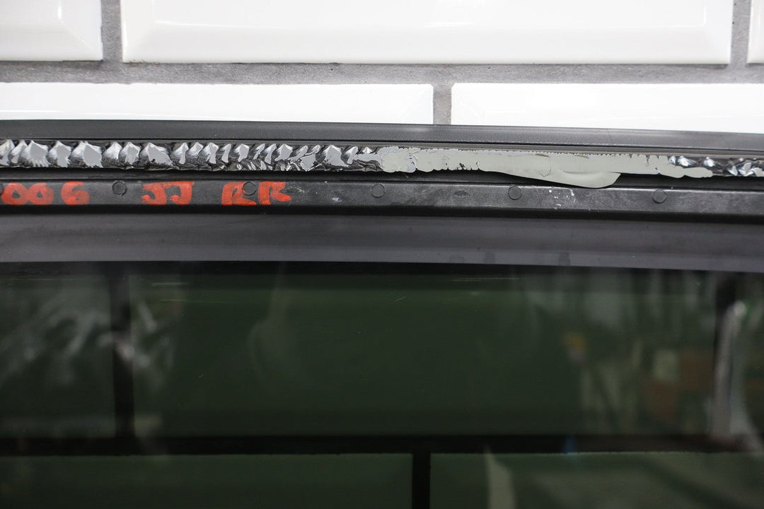 2001 - 2002 Chevrolet Silverado 2500 HD Extended Cab Right Rear Door Window OEM
