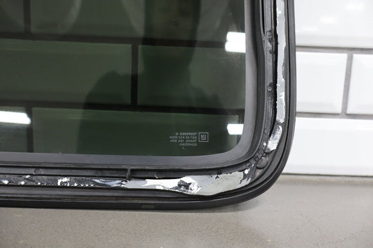 2001 - 2002 Chevrolet Silverado 2500 HD Extended Cab Right Rear Door Window OEM