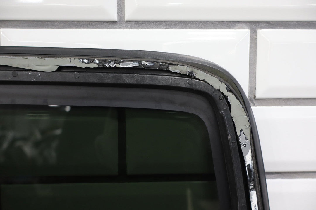 2001 - 2002 Chevrolet Silverado 2500 HD Extended Cab Right Rear Door Window OEM