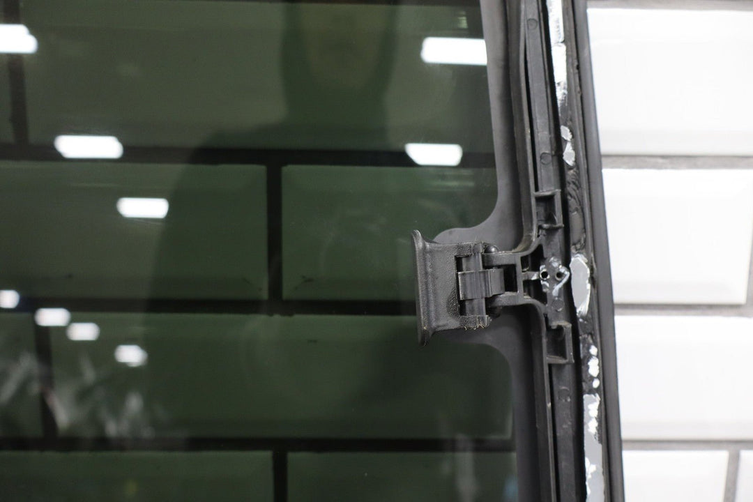 2001 - 2002 Chevrolet Silverado 2500 HD Extended Cab Right Rear Door Window OEM