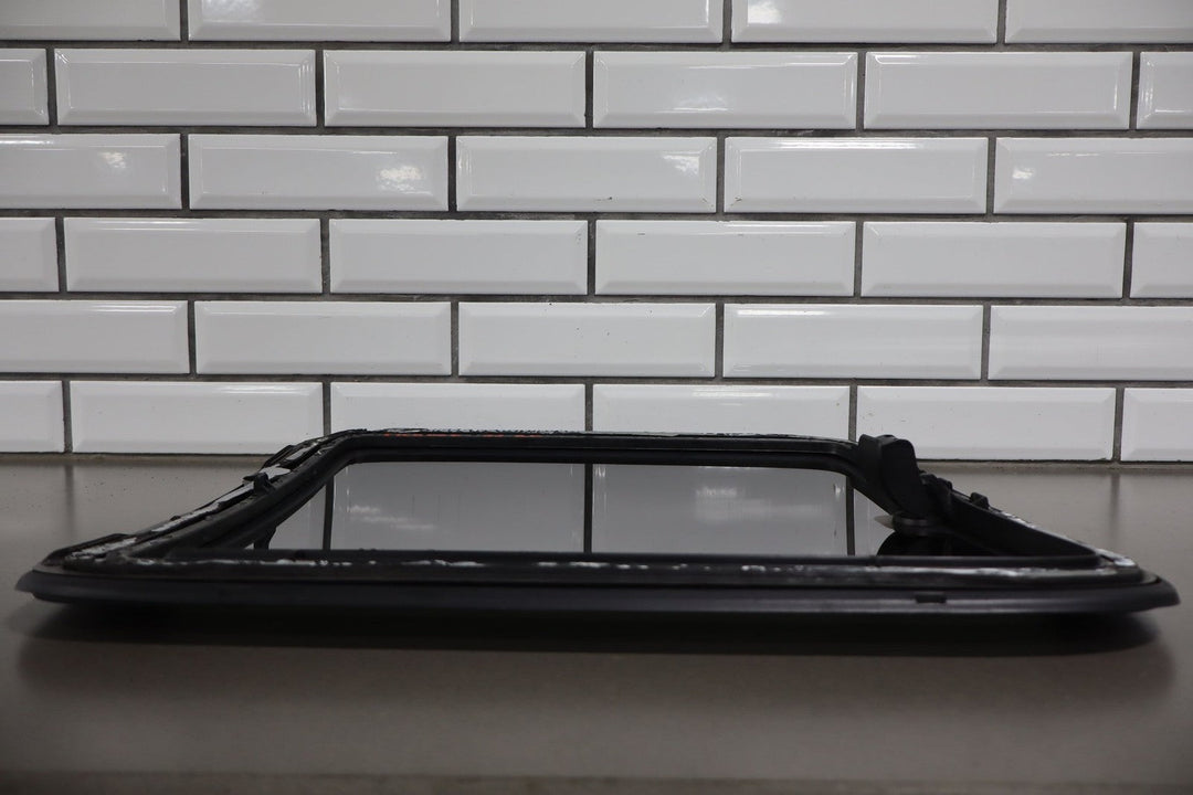 2001 - 2002 Chevrolet Silverado 2500 HD Extended Cab Right Rear Door Window OEM