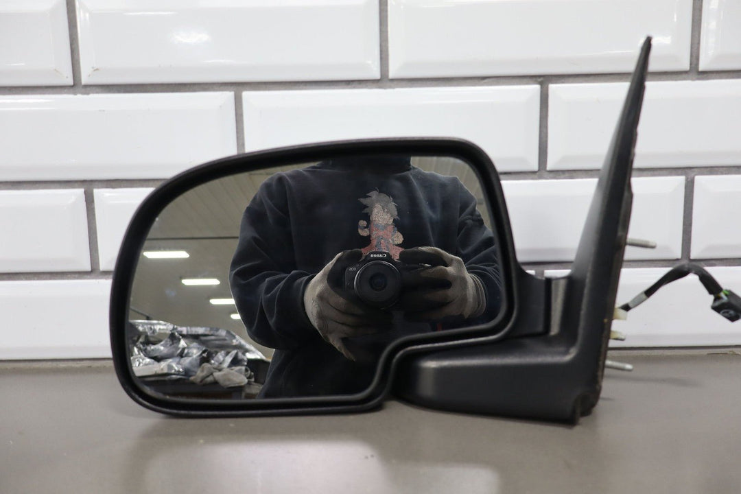 2001 - 2002 Chevrolet Silverado 2500 HD Left Door Mirror 15179830 OEM
