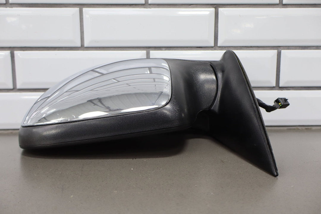 2001 - 2002 Chevrolet Silverado 2500 HD Left Door Mirror 15179830 OEM