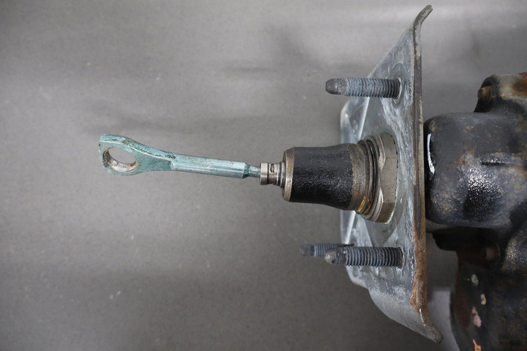 2001 - 2002 Chevrolet Silverado 2500 HD Power Brake Booster OEM
