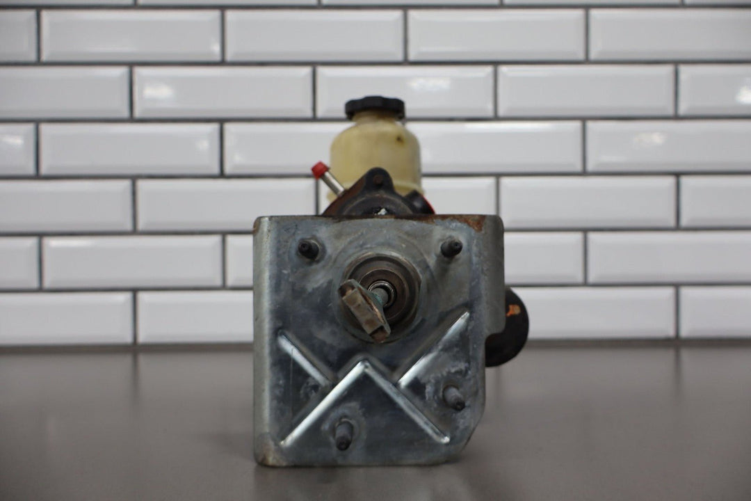 2001 - 2002 Chevrolet Silverado 2500 HD Power Brake Booster OEM