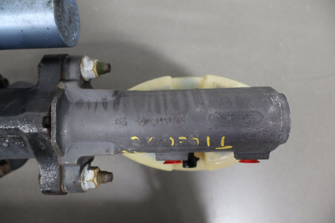 2001 - 2002 Chevrolet Silverado 2500 HD Power Brake Booster OEM