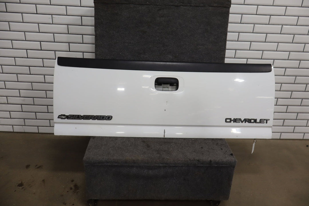 2001 - 2002 Chevrolet Silverado 2500 HD Tailgate 15231877 OEM *Dented*