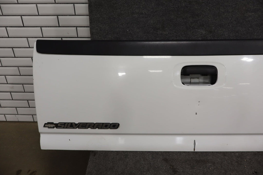 2001 - 2002 Chevrolet Silverado 2500 HD Tailgate 15231877 OEM *Dented*