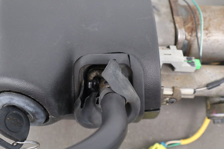 2001-2002 Chevrolet Silverado Steering Column 26094443