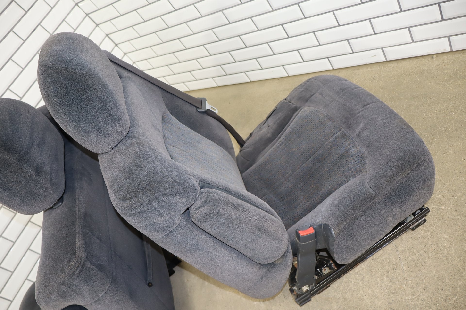 2001-2002 Chevrolet Silverado/GMC Sierra 2500HD Crew Cab Cloth Seats Graphite