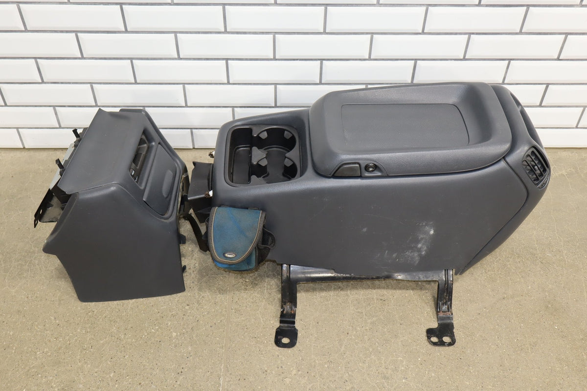 2001-2002 Chevrolet Silverado/GMC Sierra 2500HD Crew Cab Cloth Seats Graphite