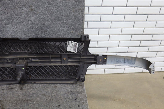 2001 - 2002 Chevy 2500HD 3500 OEM Grille Assembly & Headlights (HWV)