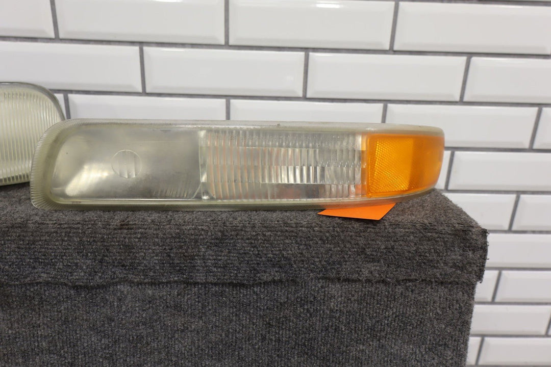 2001 - 2002 Chevy 2500HD 3500 OEM Grille Assembly & Headlights (HWV)