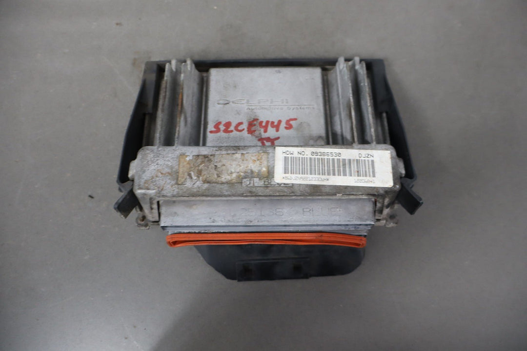 2001 - 2002 Chevy Camaro 5.7L Engine Computer ECU 12200411