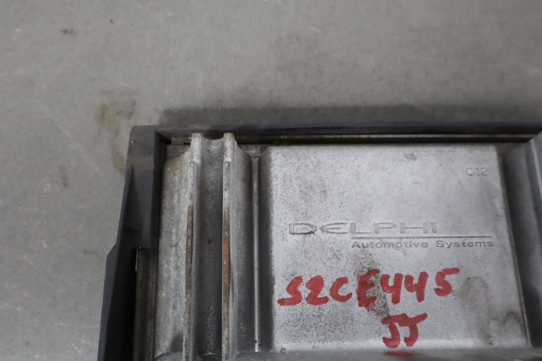 2001 - 2002 Chevy Camaro 5.7L Engine Computer ECU 12200411