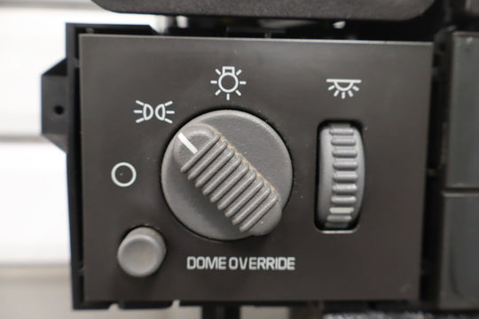 2001 - 2002 Chevy GMC 2500HD Headlight Switch with Bracket/Bezel