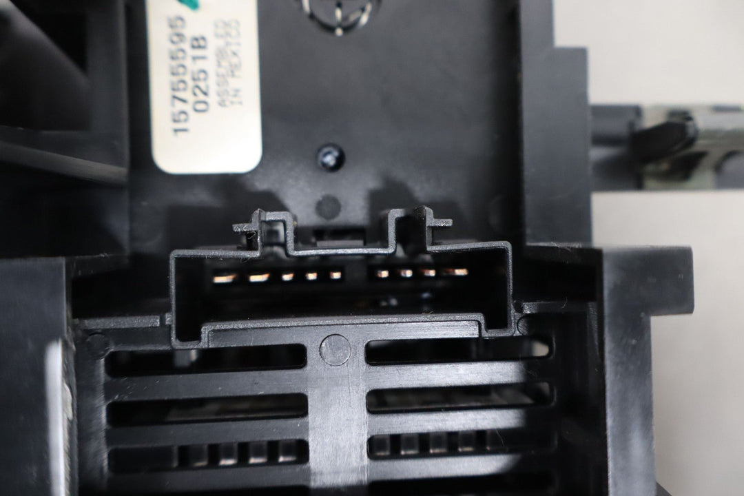 2001 - 2002 Chevy GMC 2500HD Headlight Switch with Bracket/Bezel