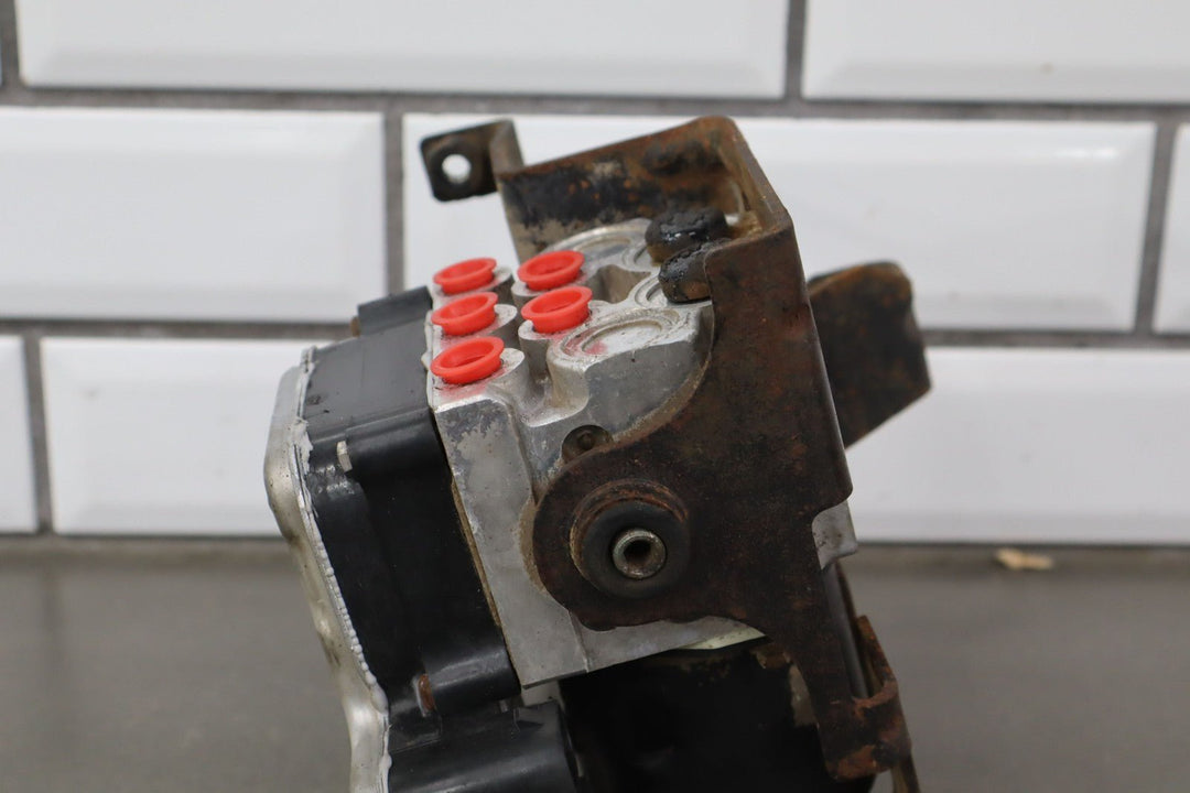 2001 - 2002 Chevy GMC 2500HD OEM ABS Pump / Module Assembly