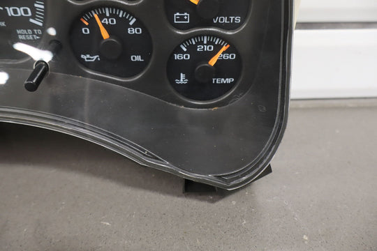 2001 - 2002 GMC Sierra 2500 (Gasoline/5 - Spd Auto Trans) Speedometer Cluster