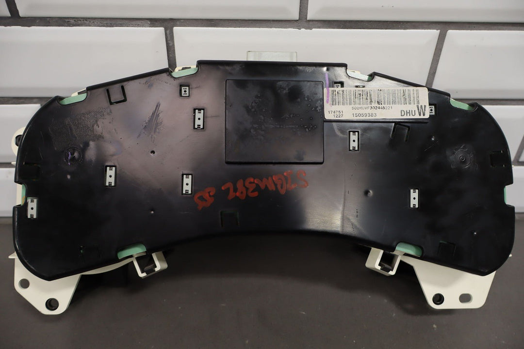 2001 - 2002 GMC Sierra 2500 (Gasoline/5 - Spd Auto Trans) Speedometer Cluster