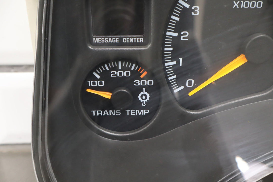 2001 - 2002 GMC Sierra 2500 (Gasoline/5 - Spd Auto Trans) Speedometer Cluster