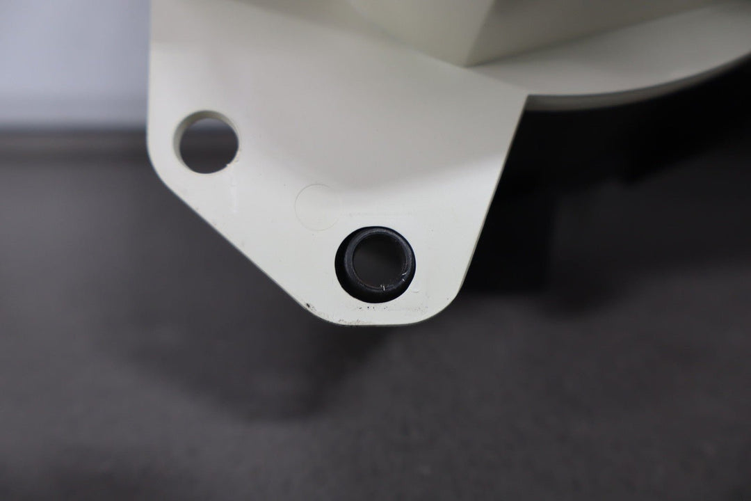 2001 - 2002 GMC Sierra 2500 (Gasoline/5 - Spd Auto Trans) Speedometer Cluster