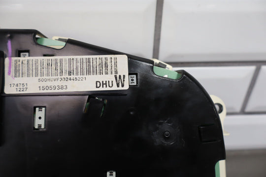 2001 - 2002 GMC Sierra 2500 (Gasoline/5 - Spd Auto Trans) Speedometer Cluster