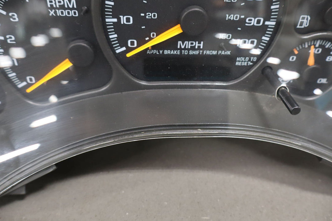 2001 - 2002 GMC Sierra 2500 (Gasoline/5 - Spd Auto Trans) Speedometer Cluster
