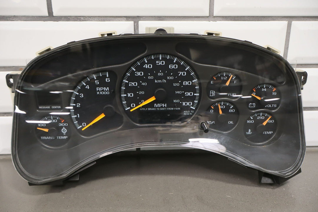 2001 - 2002 GMC Sierra 2500 (Gasoline/5 - Spd Auto Trans) Speedometer Cluster