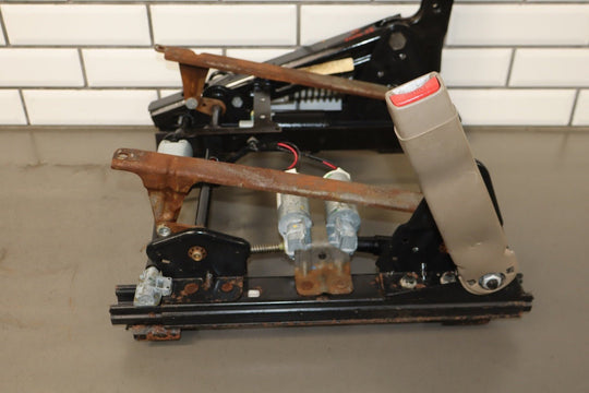 2001 - 2002 GMC Sierra 2500HD Passenger Power Seat Track OEM GMT800