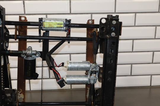 2001 - 2002 GMC Sierra 2500HD Passenger Power Seat Track OEM GMT800