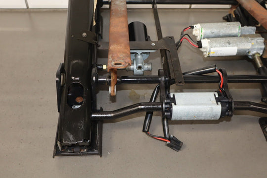 2001 - 2002 GMC Sierra 2500HD Passenger Power Seat Track OEM GMT800