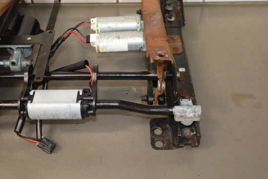 2001 - 2002 GMC Sierra 2500HD Passenger Power Seat Track OEM GMT800