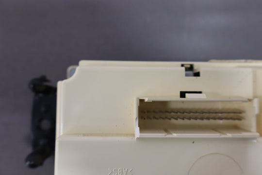 2001 - 2002 GMC Sierra OEM Manual Temperature Climate Control 15054697