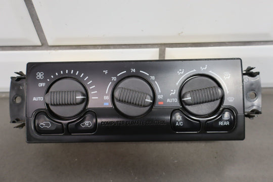 2001 - 2002 GMC Sierra OEM Manual Temperature Climate Control 15054697
