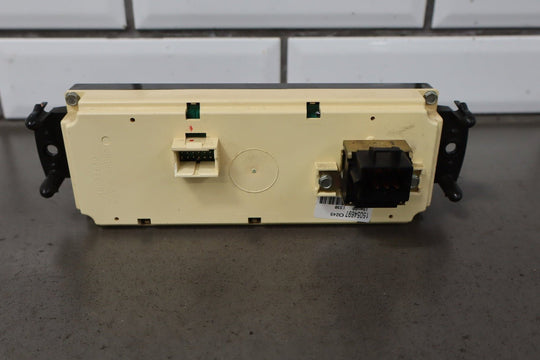 2001 - 2002 GMC Sierra OEM Manual Temperature Climate Control 15054697