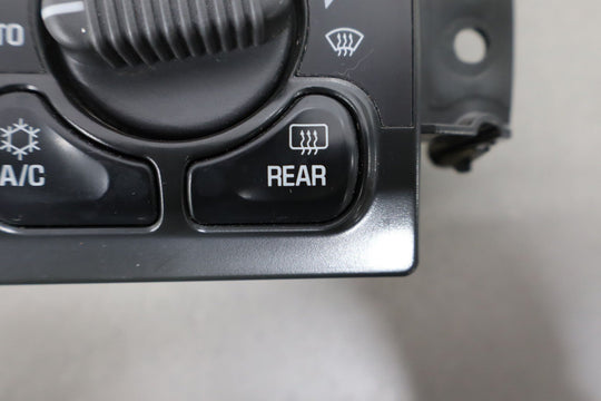 2001 - 2002 GMC Sierra OEM Manual Temperature Climate Control 15054697