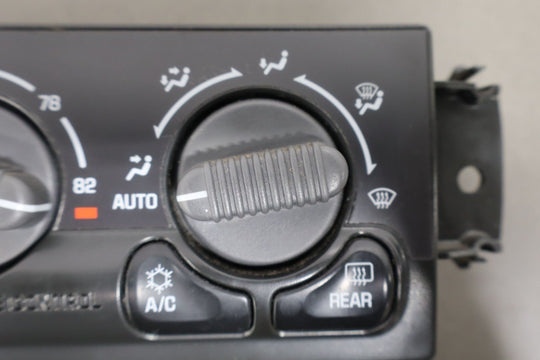 2001 - 2002 GMC Sierra OEM Manual Temperature Climate Control 15054697