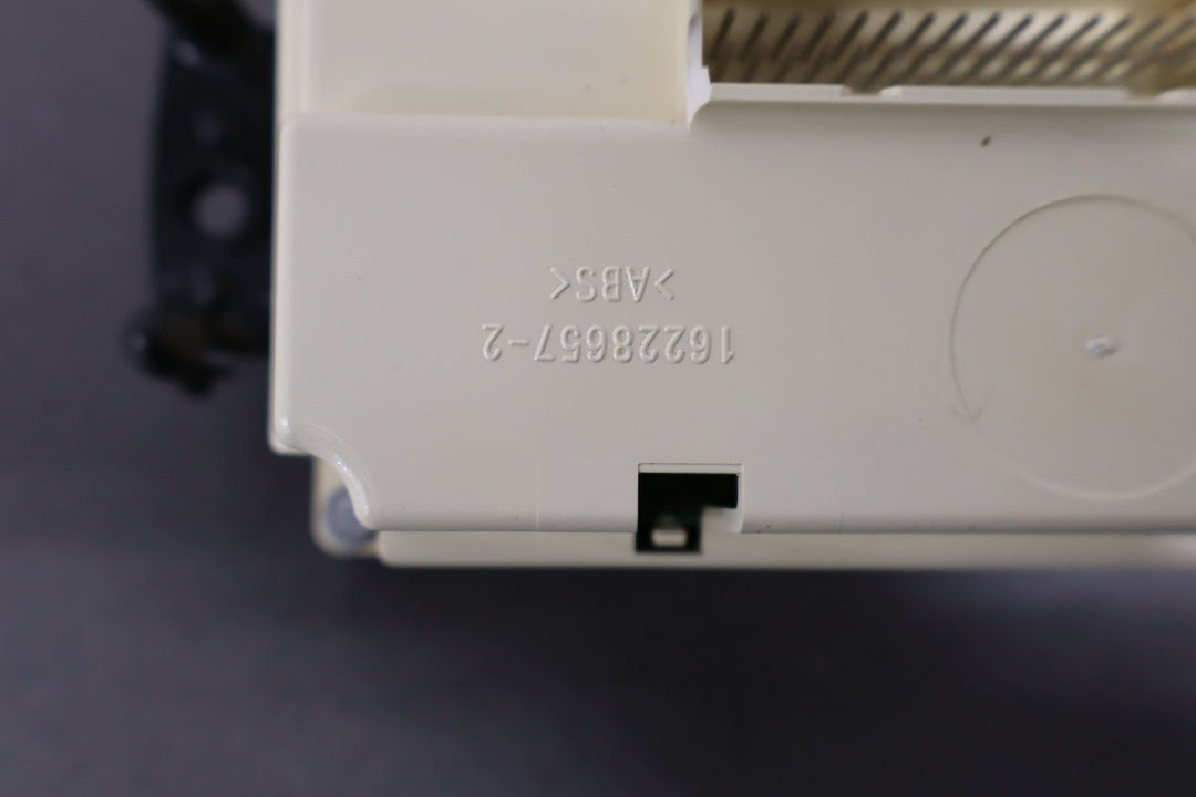 2001 - 2002 GMC Sierra OEM Manual Temperature Climate Control 15054697