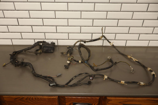 2001 - 2002 Mazda Miata Engine Fuse Relay Junction Box W/Harness