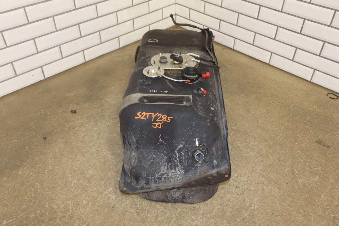 2001 - 2002 Toyota 4Runner 18.5 Gallon Gasoline Fuel Tank W/Pump